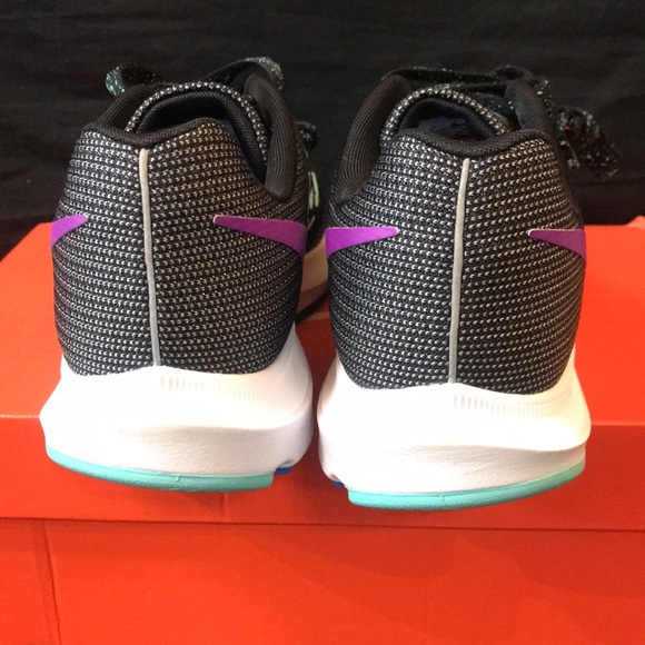 Nike Women’s Run Shift SE Running Shoes - Picture 5 of 8